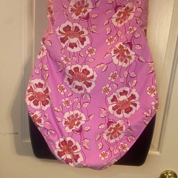 “J. CREW” Ruched Climbing Floral Bandeau One Piece - Picture 10 of 14